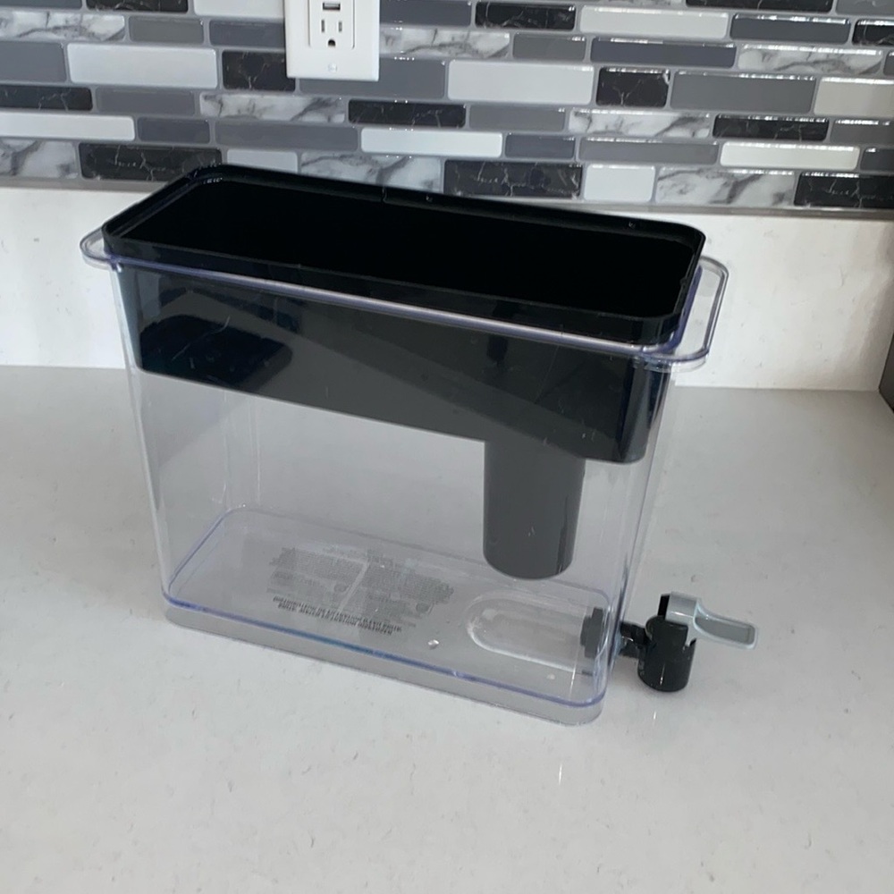 Brita Ultramax Water Filter Dispenser, 27 Cup -‎ Black